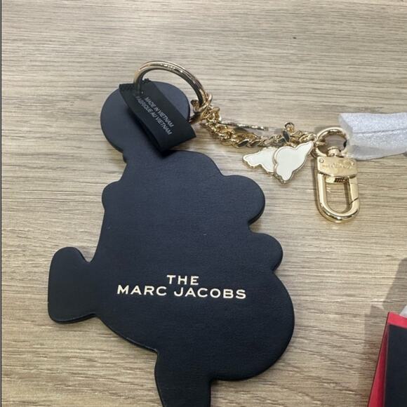 Marc Jacobs Black and Gold Bag charm /Key Holder - Picture 8 of 8